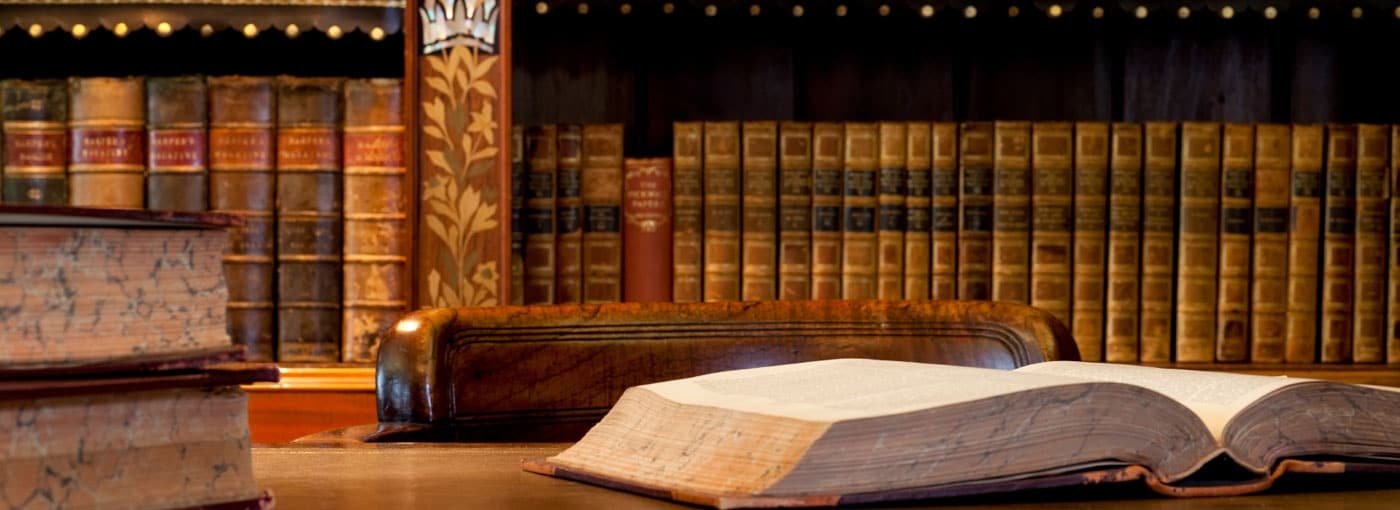 How to become a good lawyer in Pakistan?